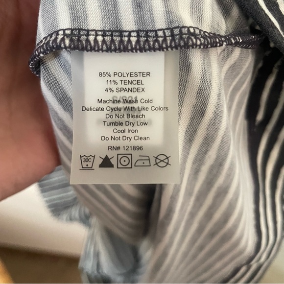 Title Nine Hiolani Painted Stripe T-Shirt Dress in Black & White Size XS - Picture 4 of 6